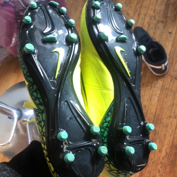 Hypervenom Phatal 2 FG size 10 - Picture 3 of 4